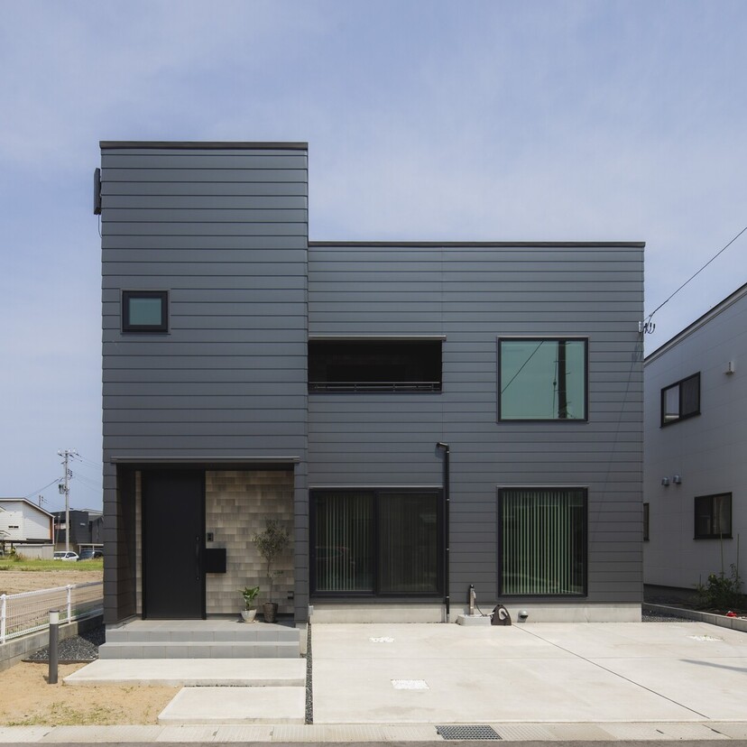 かっこよく、清潔感あるナチュラルモダンスタイル！【株式会社ハンズワタベ】